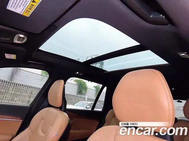 Volvo XC90 2018 — ფოტო 11/20