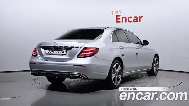 Mercedes-Benz E-Class 2019 — Şəkil 14/20