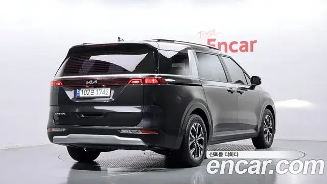 Kia Carnival 2022 — Фото 2/20
