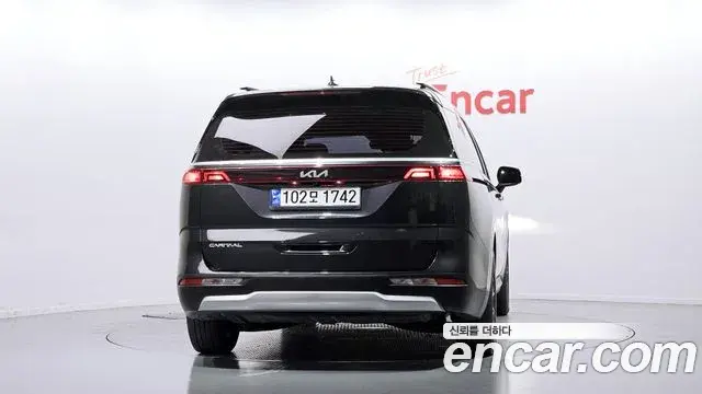 Kia Carnival 2022 — Фото 4/20