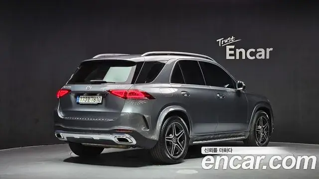 Mercedes-Benz GLE-Class 2021 — Фото 2/20
