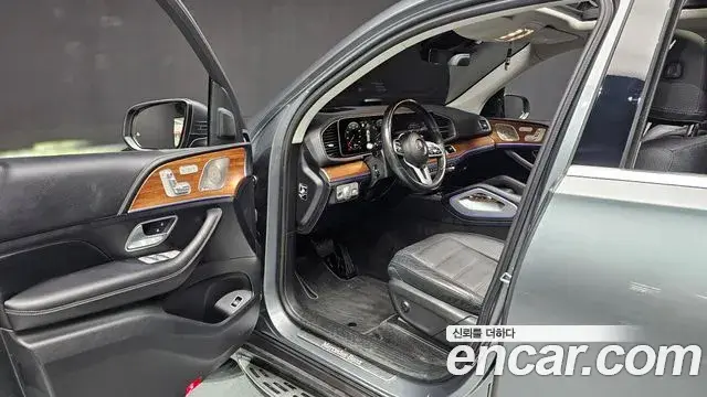 Mercedes-Benz GLE-Class 2021 — Фото 11/20