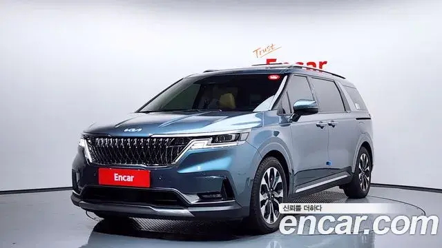 Kia Carnival 2022 — Фото 1/20