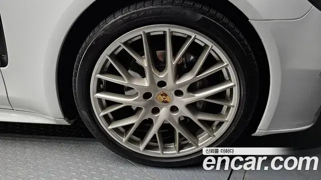 Porsche Panamera 2020 — Şəkil 14/20