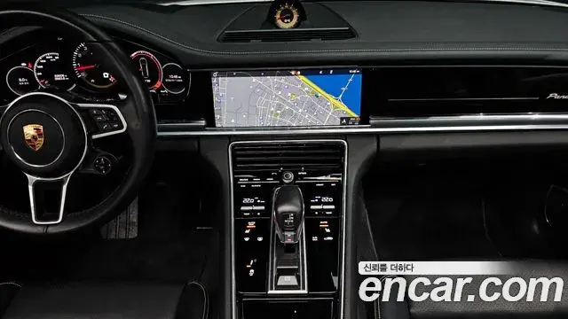 Porsche Panamera 2020 — Şəkil 17/20