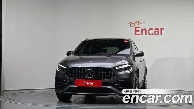Mercedes-Benz GLA-Class 2021 — Фото 2/20