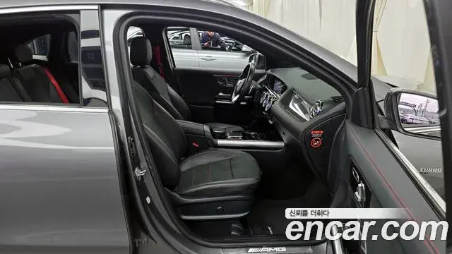 Mercedes-Benz GLA-Class 2021 — Фото 11/20