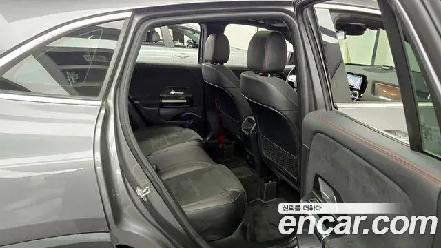 Mercedes-Benz GLA-Class 2021 — Фото 12/20