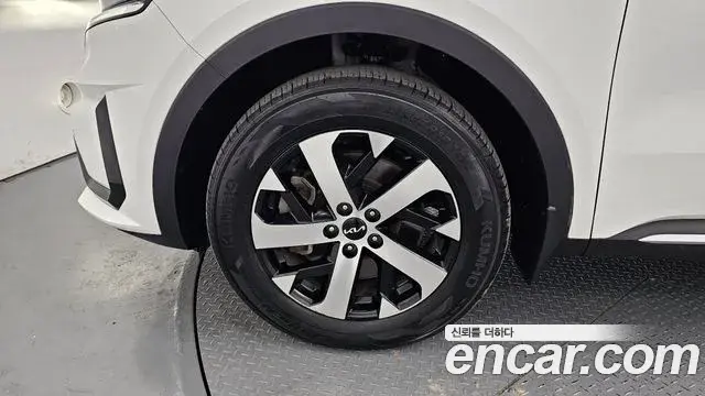 Kia Sorento 2023 — Şəkil 10/20