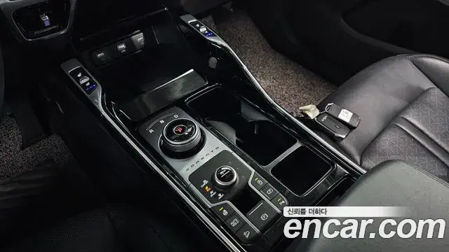 Kia Sorento 2023 — Şəkil 12/20