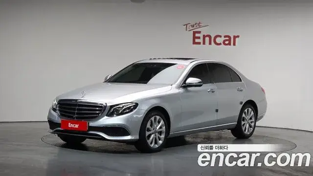Mercedes-Benz E-Class 2018 — ფოტო 6/20