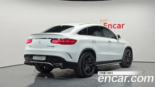Mercedes-Benz GLE-Class 2019 — Фото 2/20