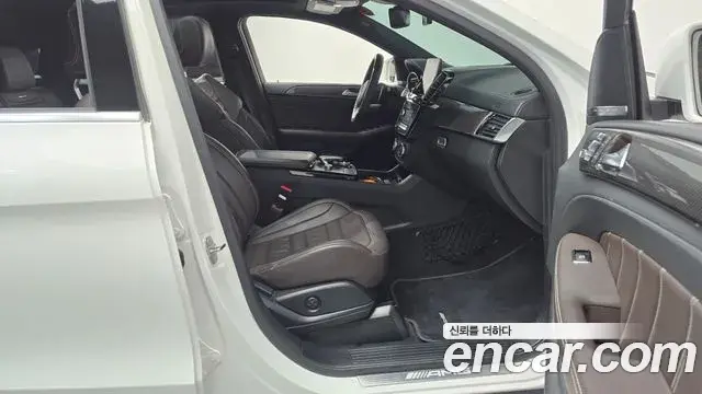 Mercedes-Benz GLE-Class 2019 — Фото 11/20