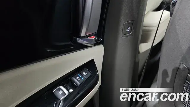 Kia Carnival 2020 — Фото 19/20