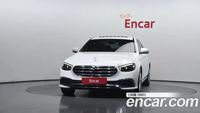 Mercedes-Benz E-Class 2021 — Фото 3/20