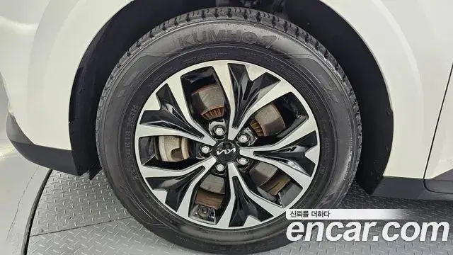 Kia Carnival 2022 — Фото 5/20