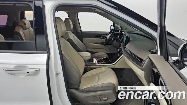 Kia Carnival 2022 — Фото 10/20