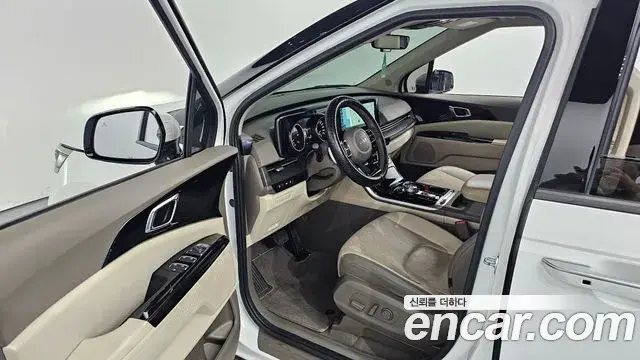Kia Carnival 2022 — Фото 11/20