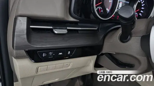 Kia Carnival 2022 — Фото 16/20