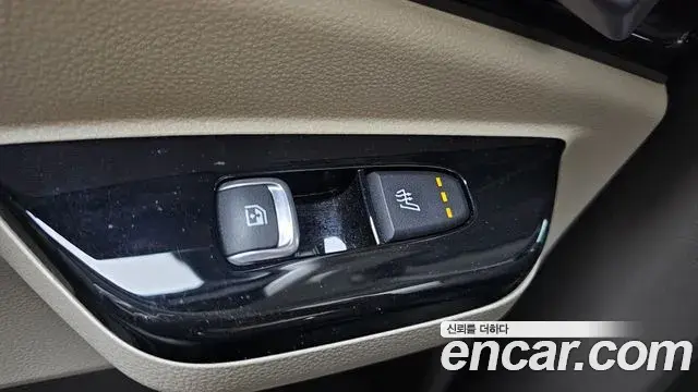 Kia Carnival 2022 — Фото 18/20
