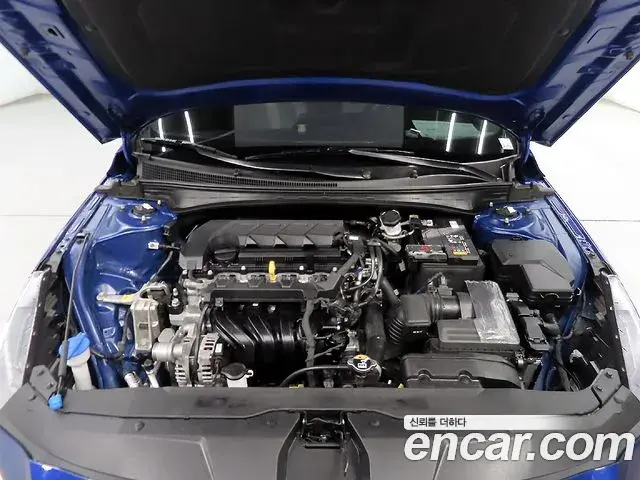 Hyundai The New Avante Hybrid 2022 — ფოტო 16/20