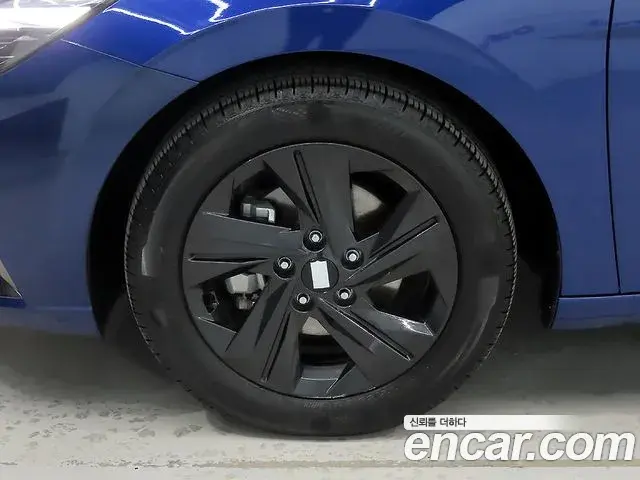 Hyundai The New Avante Hybrid 2022 — ფოტო 4/20