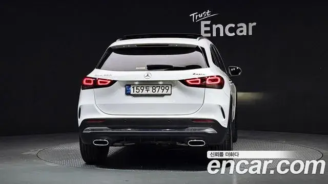 Mercedes-Benz GLA-Class 2022 — ფოტო 18/20