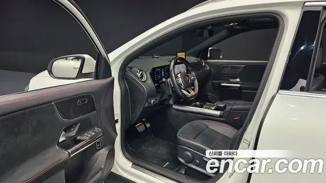 Mercedes-Benz GLA-Class 2022 — ფოტო 12/20