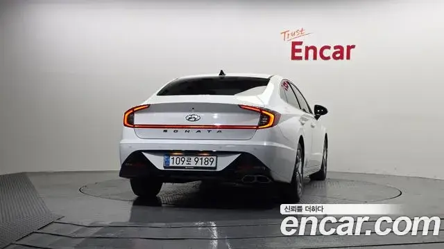 Hyundai Sonata Hybrid 2021 — Photo 3/19