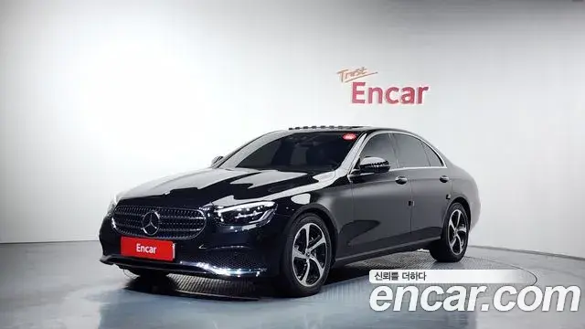 Mercedes-Benz E-Class 2020 — Фото 1/20
