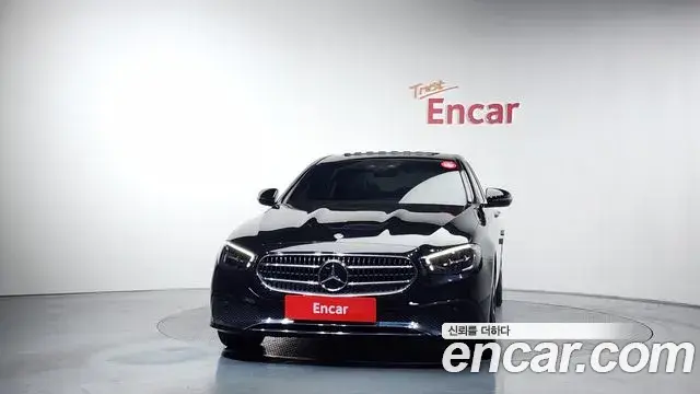 Mercedes-Benz E-Class 2020 — Фото 3/20