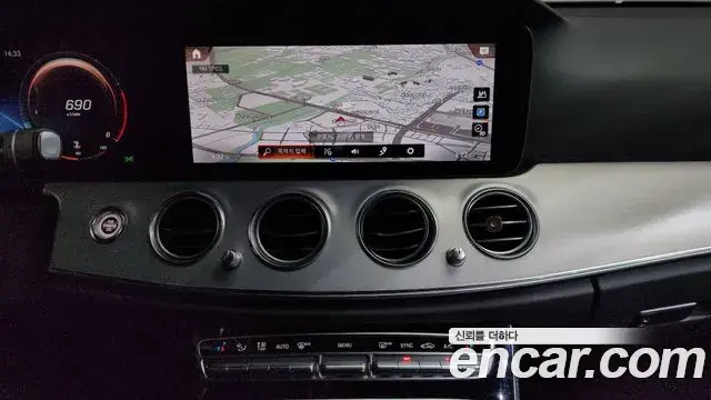 Mercedes-Benz E-Class 2020 — Фото 14/20