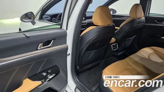 Kia K5 2021 — Photo 10/20