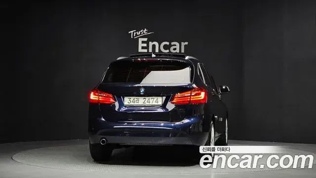 BMW 2 Series Active Tourer 2018 — Şəkil 7/20