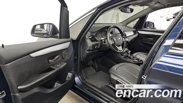 BMW 2 Series Active Tourer 2018 — Şəkil 6/20