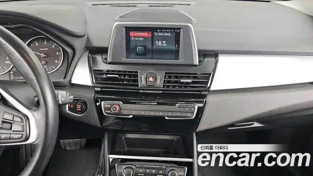 BMW 2 Series Active Tourer 2018 — Şəkil 2/20