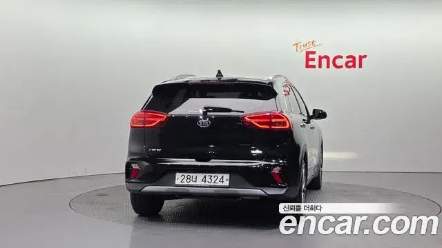 Kia Niro 2019 — Şəkil 19/20