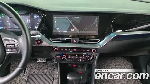 Kia Niro 2019 — Şəkil 17/20