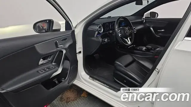 Mercedes-Benz A-Class 2021 — Photo 11/20