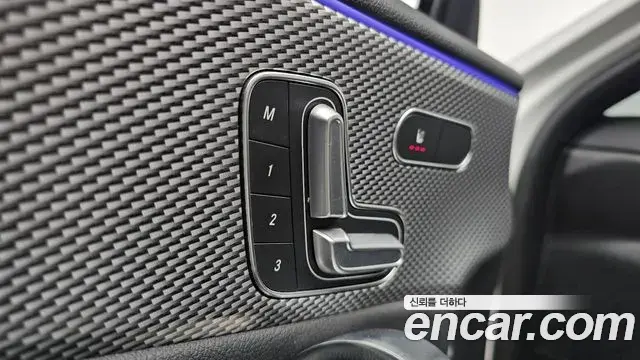Mercedes-Benz A-Class 2021 — Photo 12/20