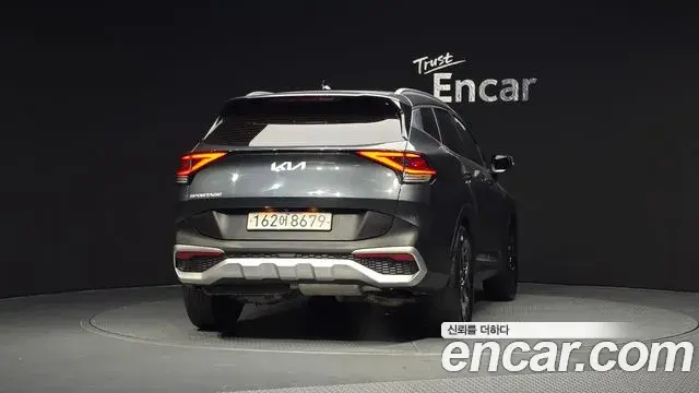 Kia Sportage 2021 — ფოტო 3/20