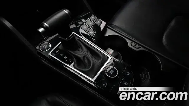 Kia Sportage 2021 — ფოტო 15/20
