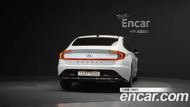Hyundai Sonata Hybrid 2022 — Photo 5/20