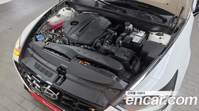 Hyundai Sonata Hybrid 2022 — Photo 9/20