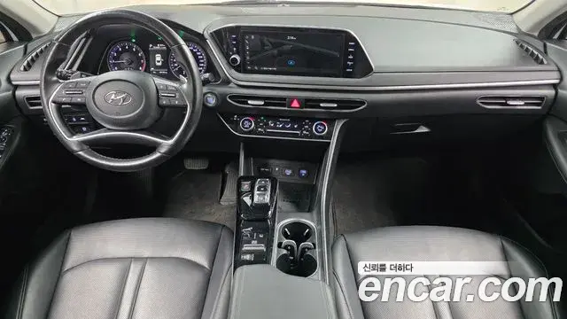 Hyundai Sonata Hybrid 2022 — Photo 7/20