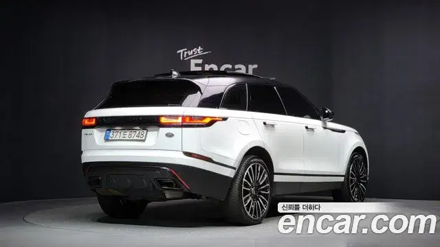 Land Rover Range Rover Velar 2018 — Şəkil 14/20