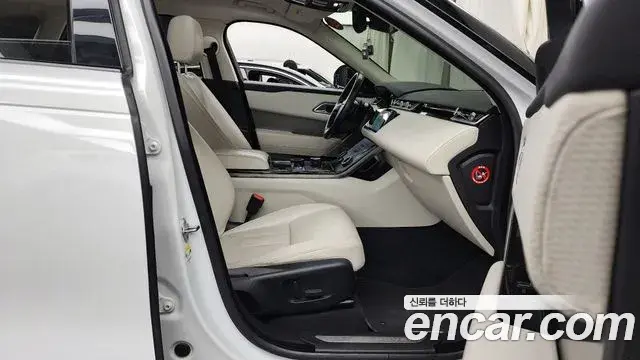 Land Rover Range Rover Velar 2018 — Şəkil 7/20