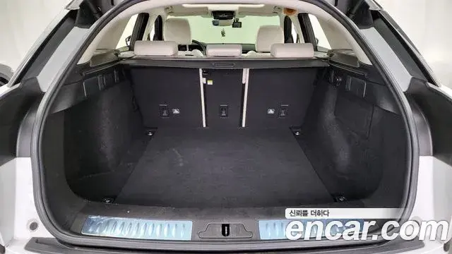 Land Rover Range Rover Velar 2018 — Şəkil 4/20