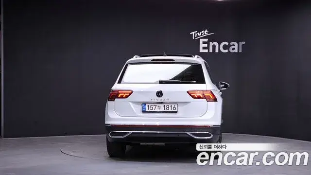 Volkswagen Tiguan 2021 — Photo 16/20