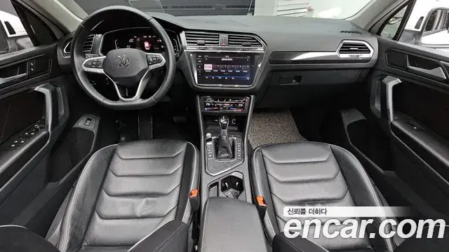 Volkswagen Tiguan 2021 — Photo 15/20